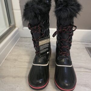 Sorel Tofino Women's Quilted Black/Pink WinterWaterproof Boots NWT..Size 7